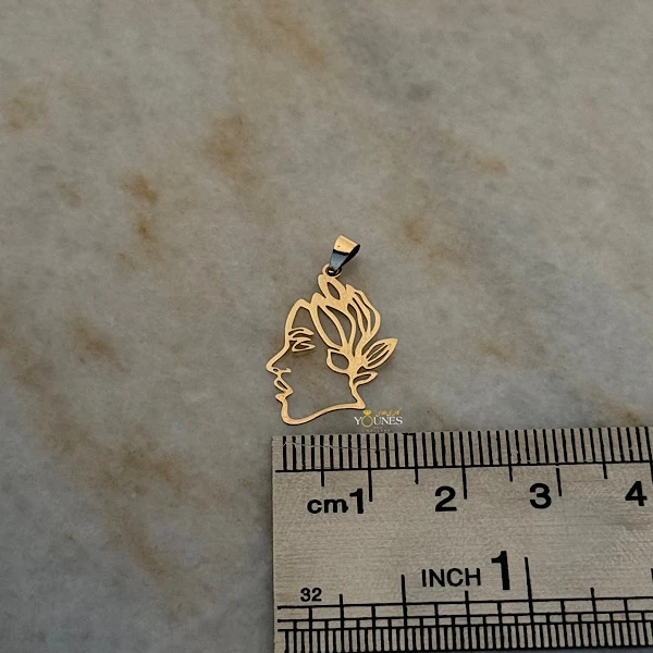 تصویر دوم آویز چهره (رخ) طلا لیزری